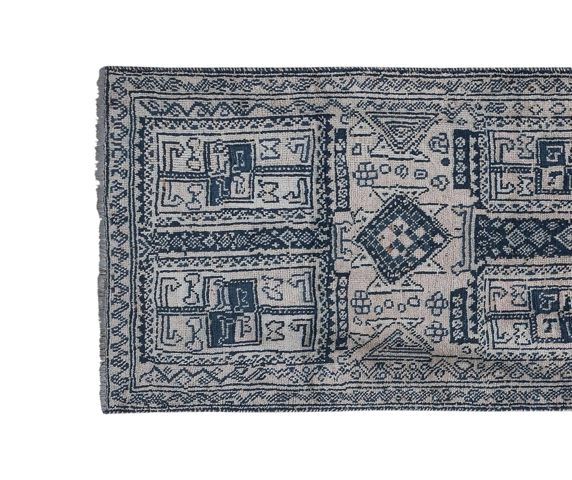 Vintage Turkish hallway rug 110x318 cm