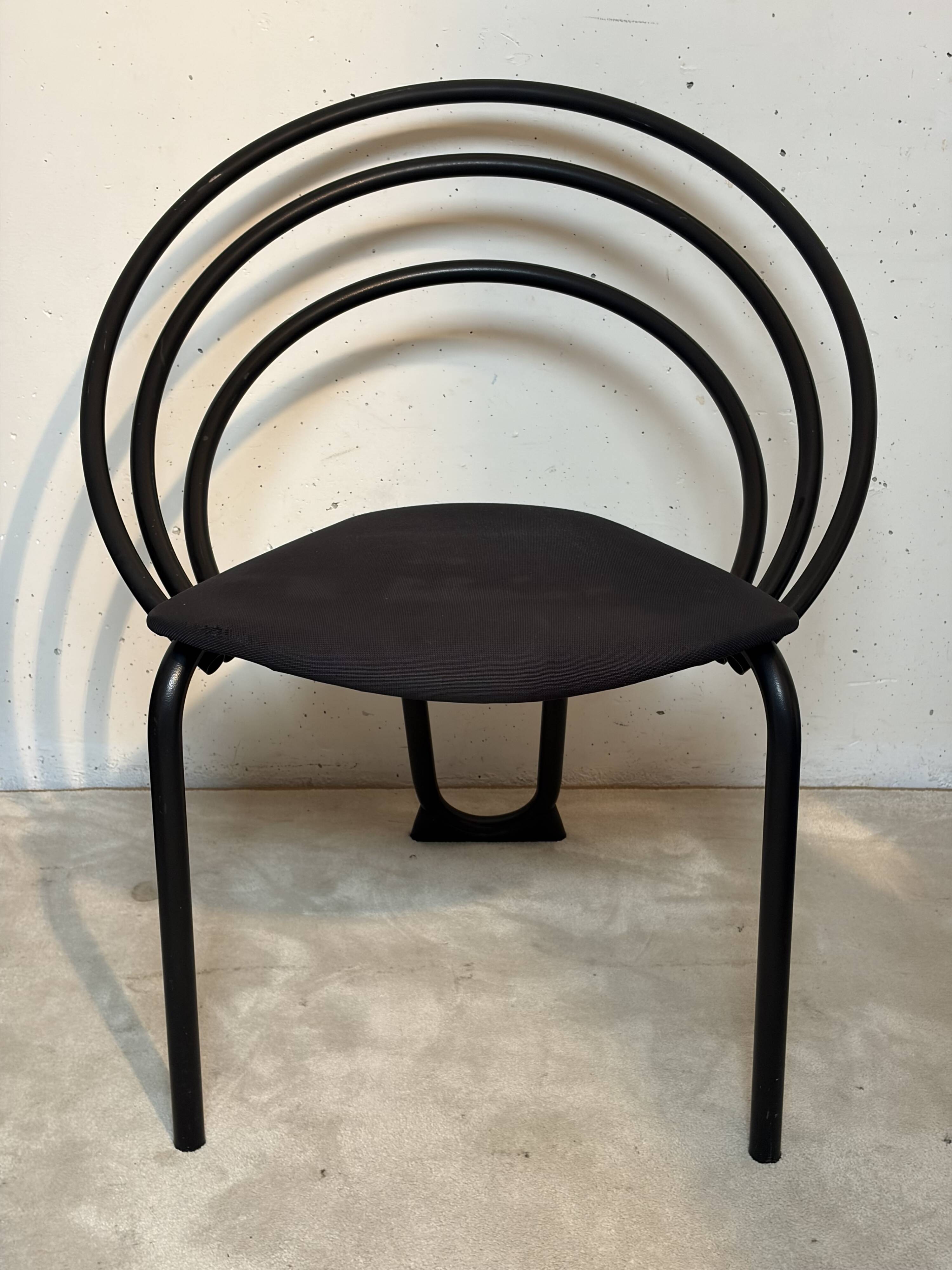 Chaise demi-lune 1980
