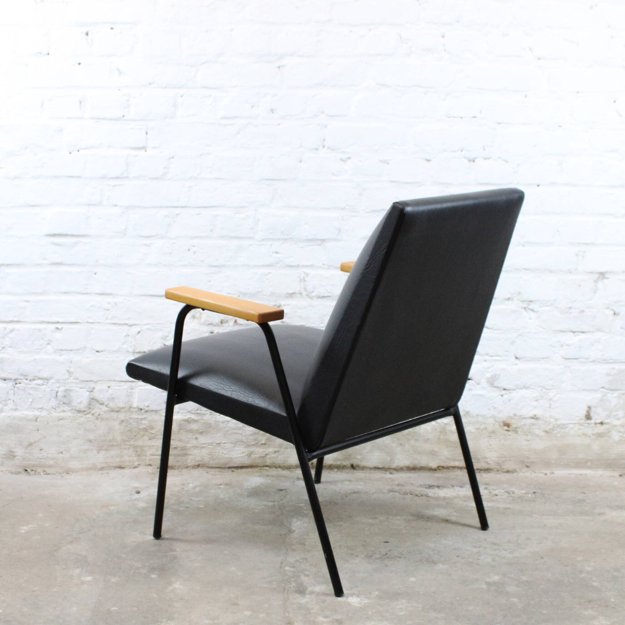 "Robert" armchair by Pierre Guariche for Meurop