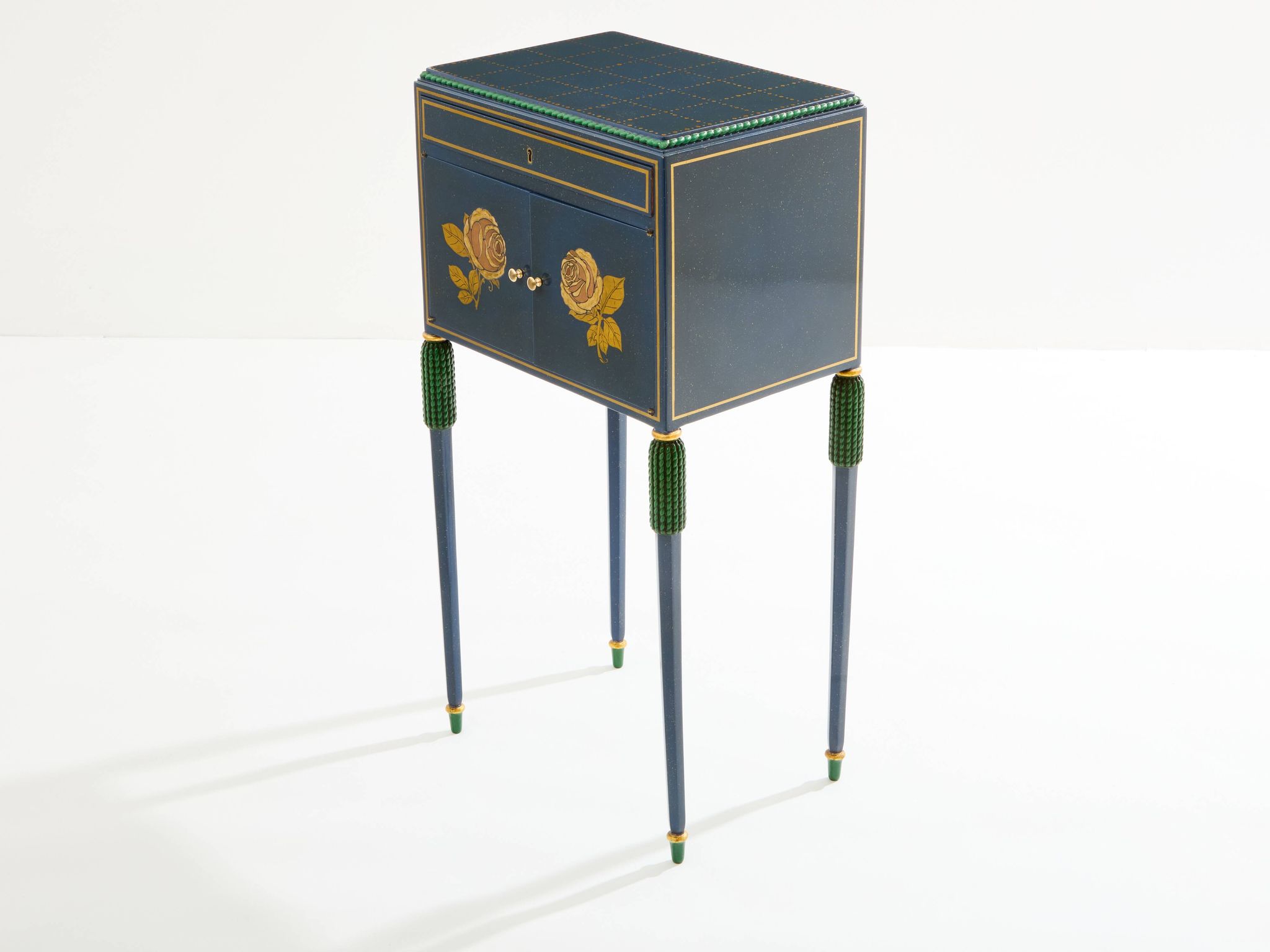 Petit meuble cabinet en hêtre peint de Paul Follot vers 1920