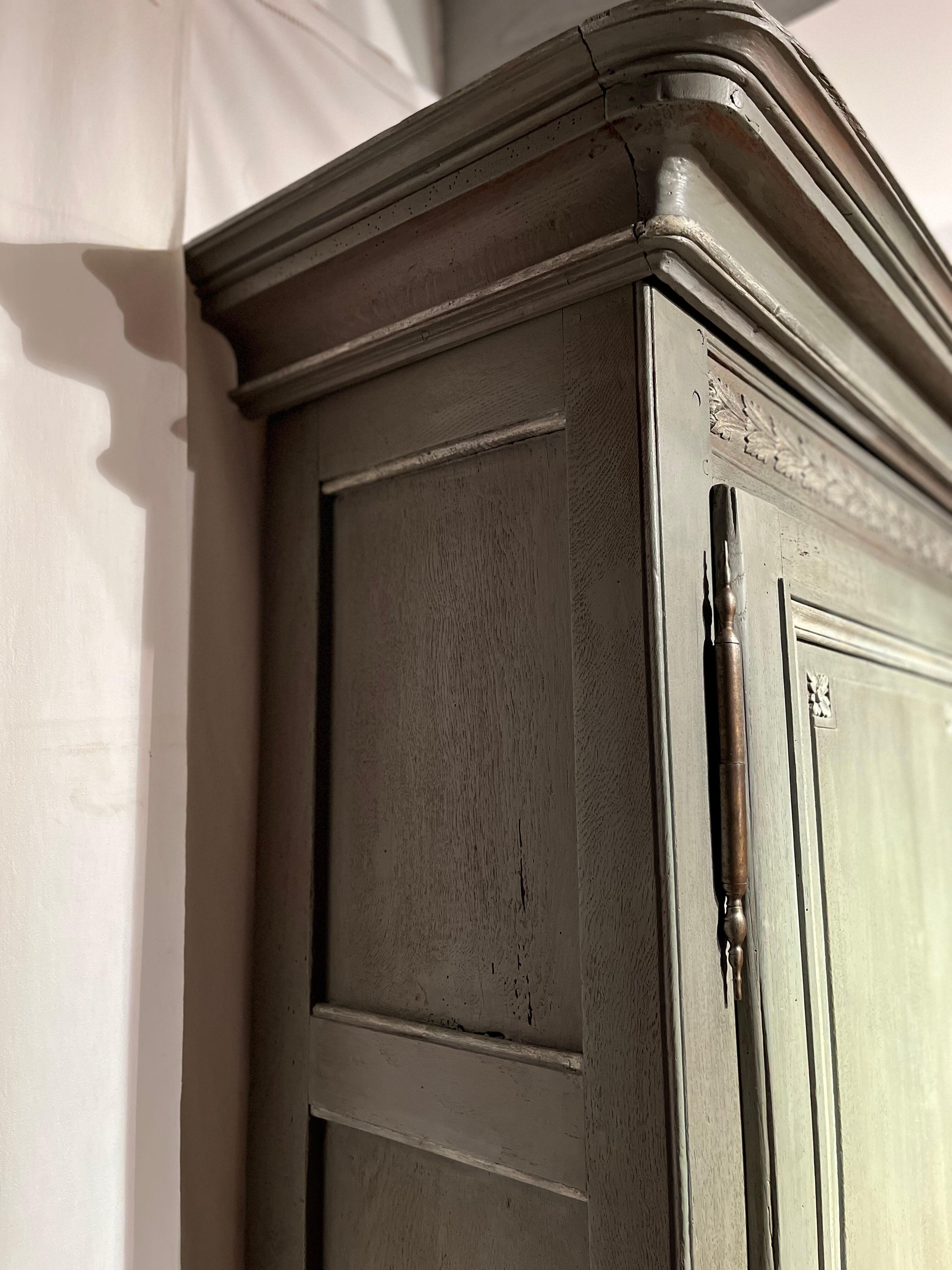 Buffet Louis XV patinated