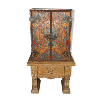 Neoclassical Art Deco cabinet in leather and oak