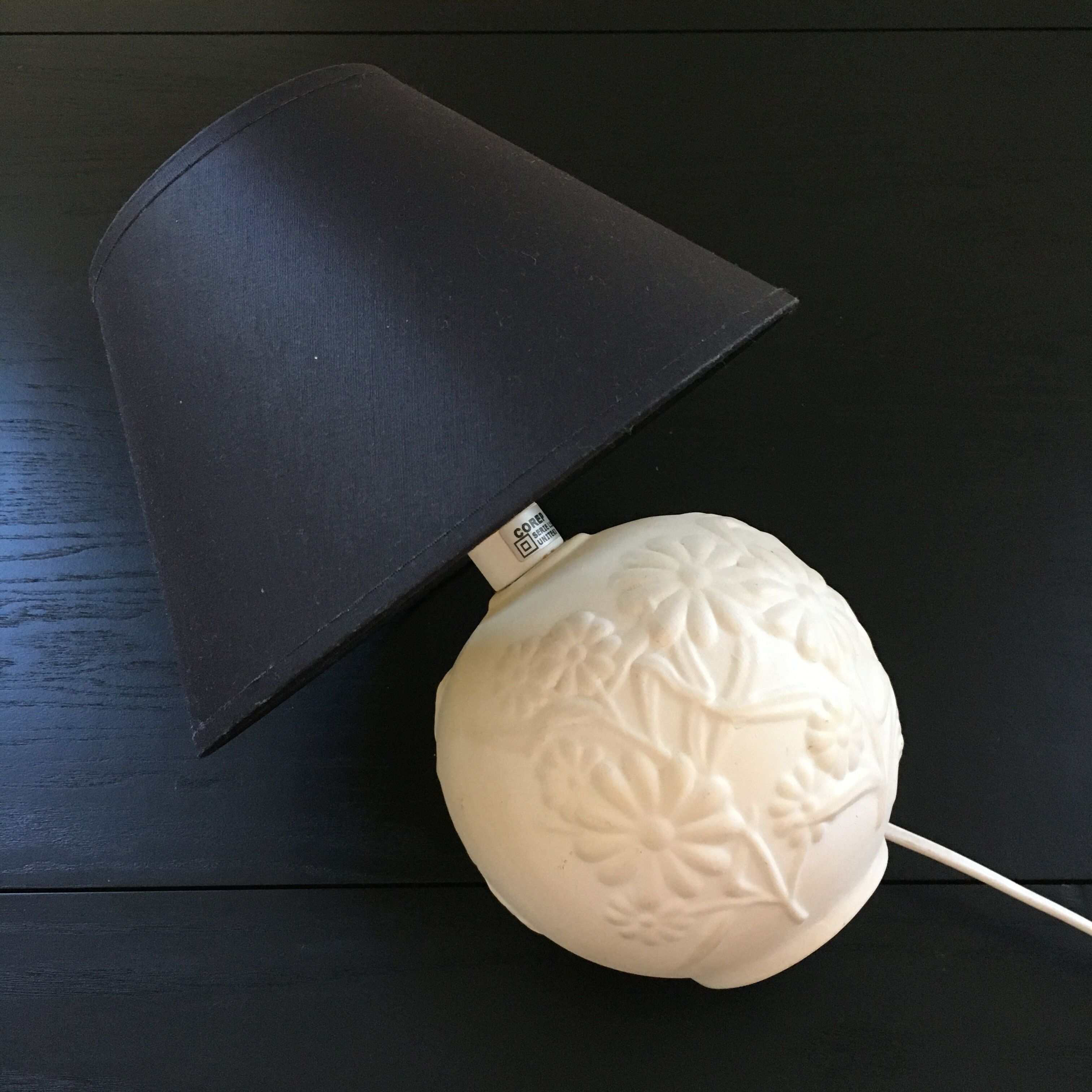 White floral decor lamp