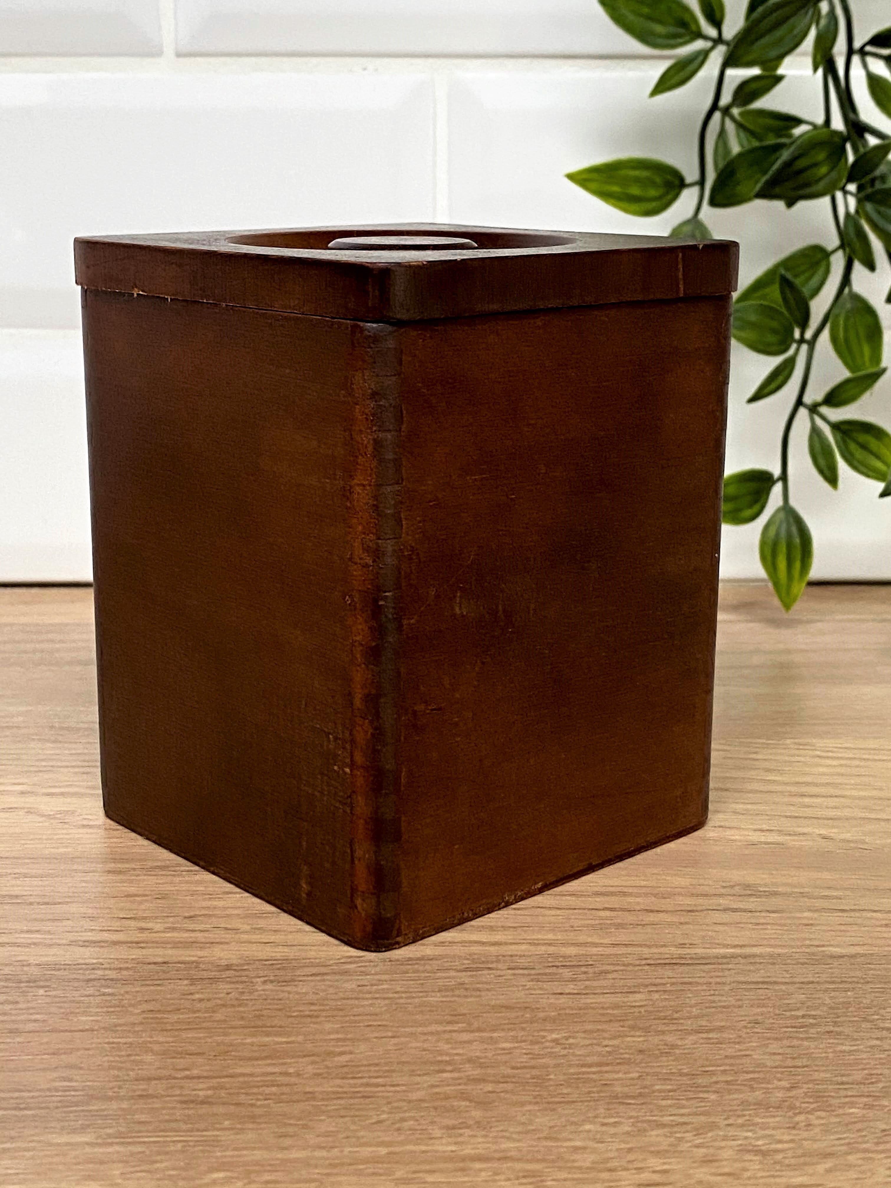 Série de 4 pots à épices en bois