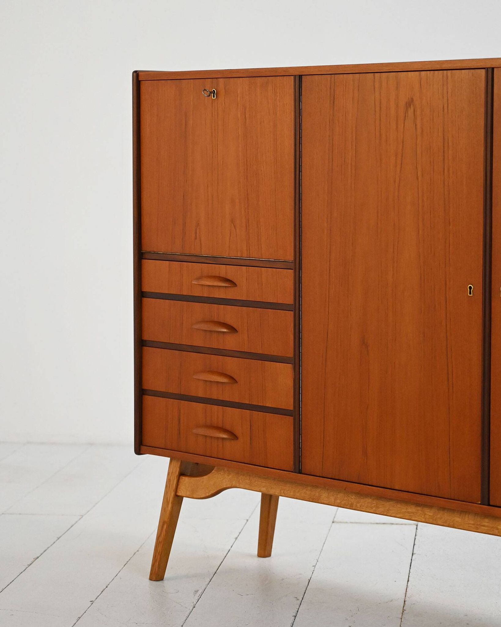 Buffet danois en teck et acajou, années 1950