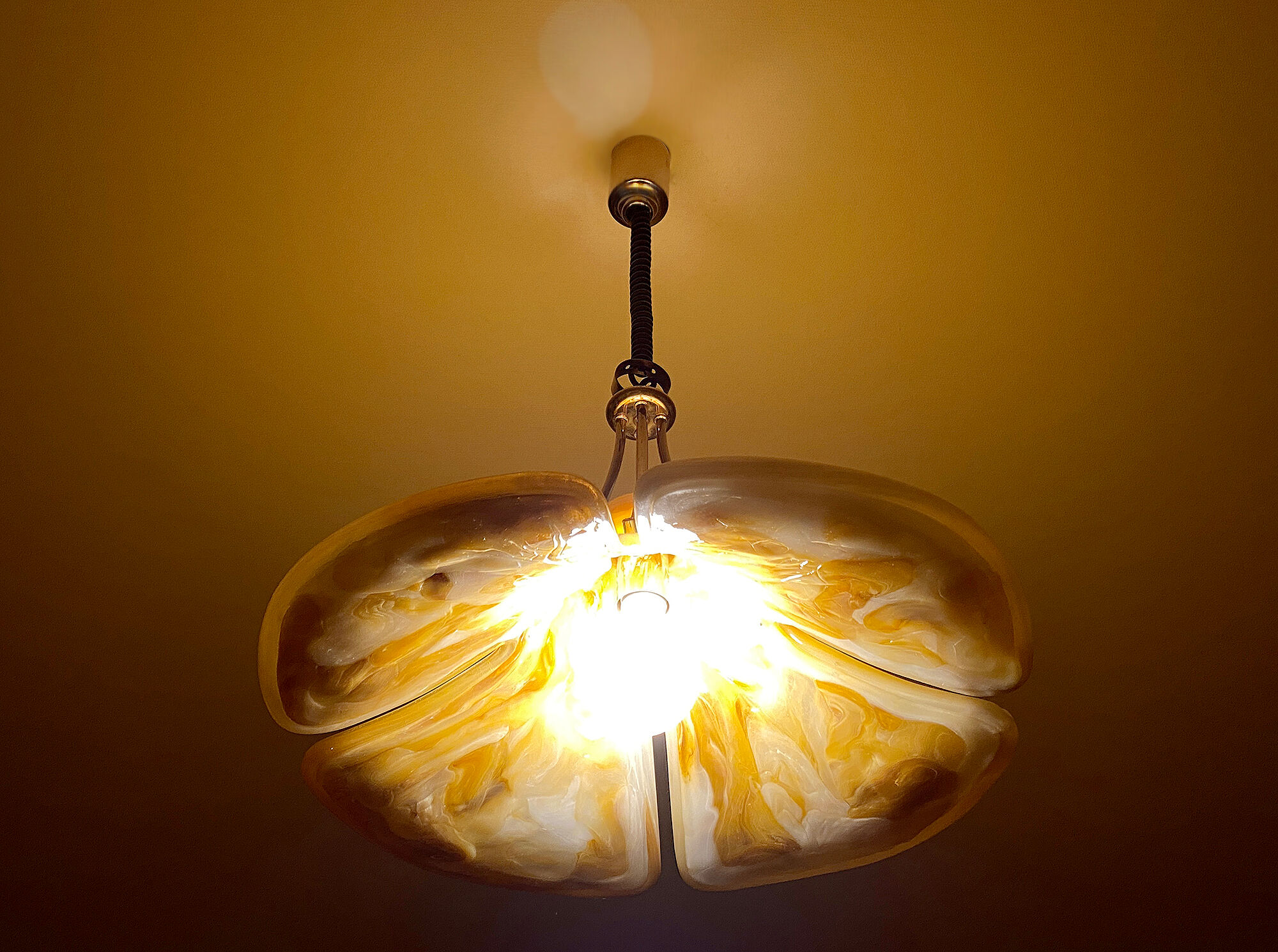 Adjustable vintage design XXL pendant lamp, brass plexiglass, 70s