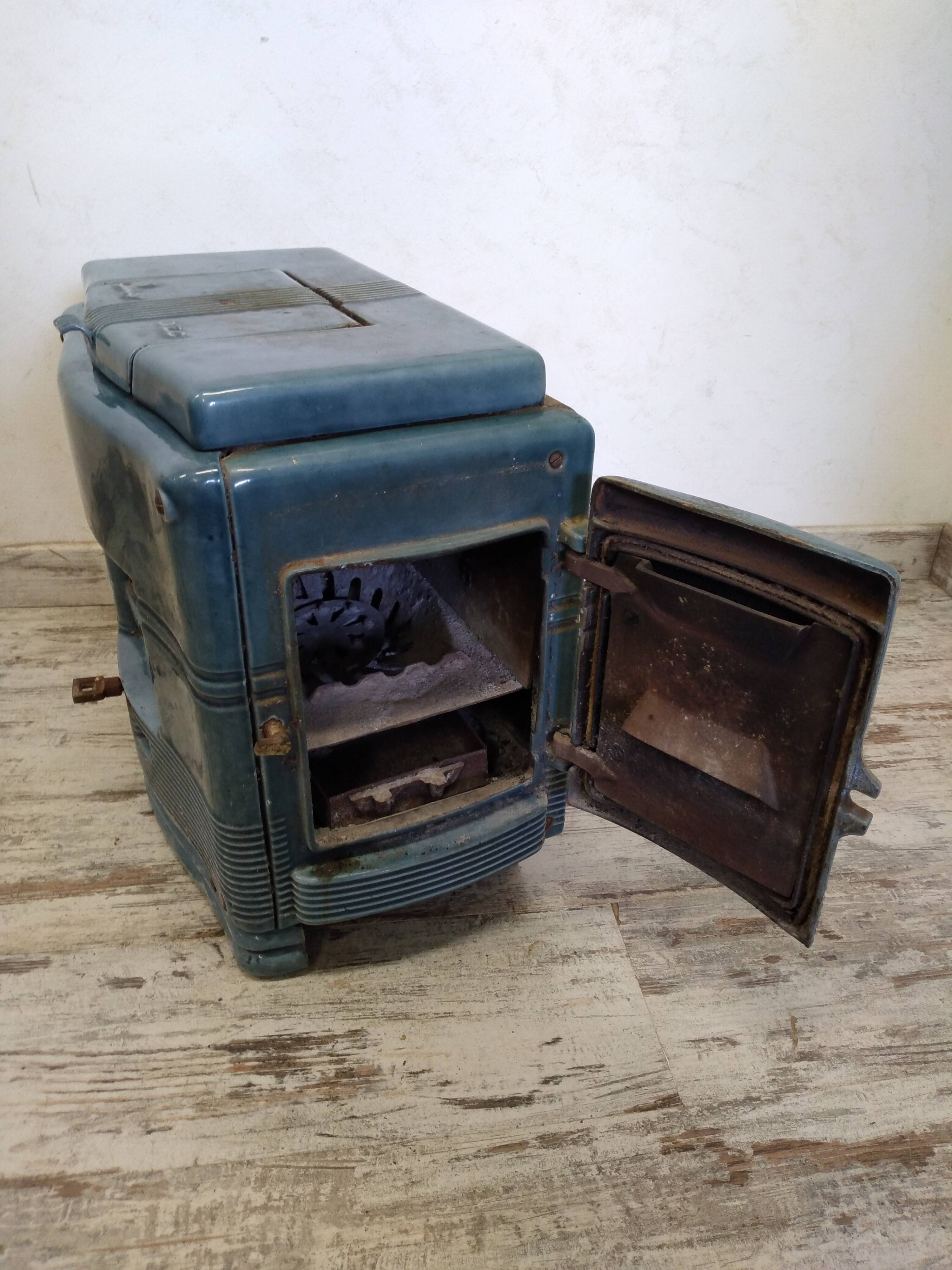 Poêle en fonte émaillée ancien bleu Selency — free download