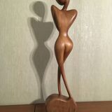 Walnut wood sculpture