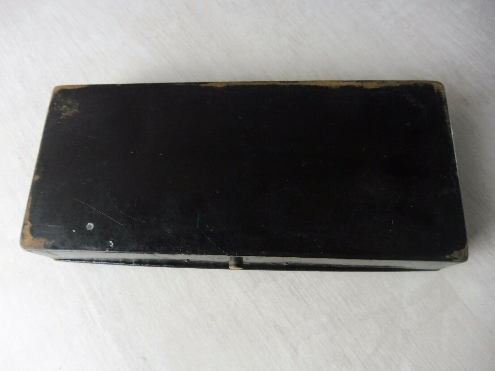 Old pen tray, Asian scene, in paper maché / boiled cardboard, Napoleon III