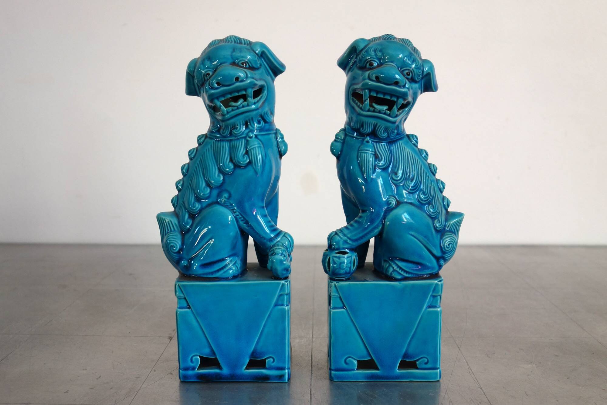 Pair of Fo dogs in blue glazed porcelain, China, 1960s