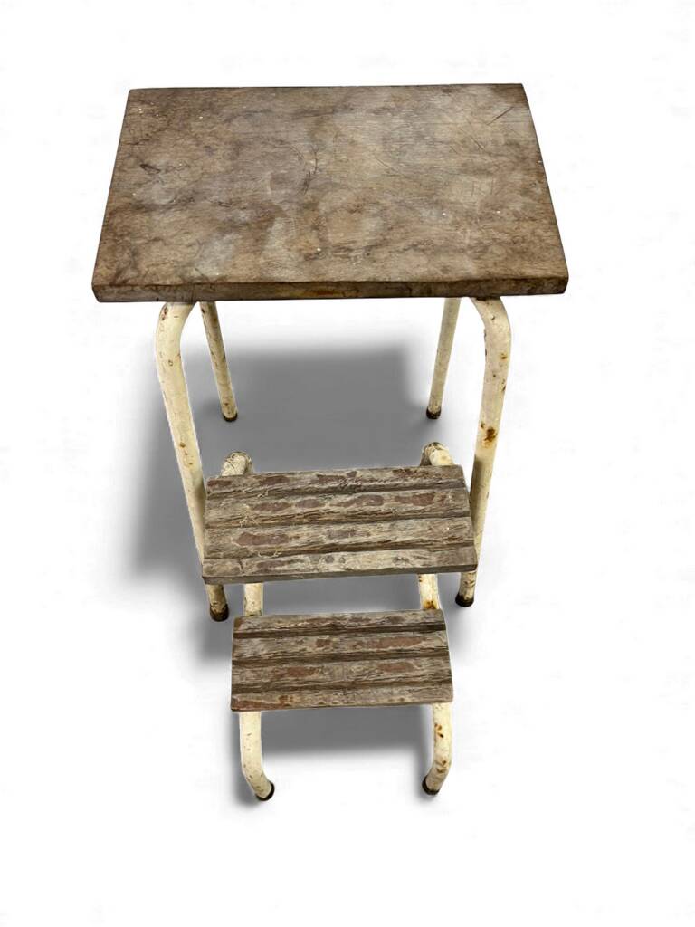 Vintage folding stool/kitchen step stool/ladder