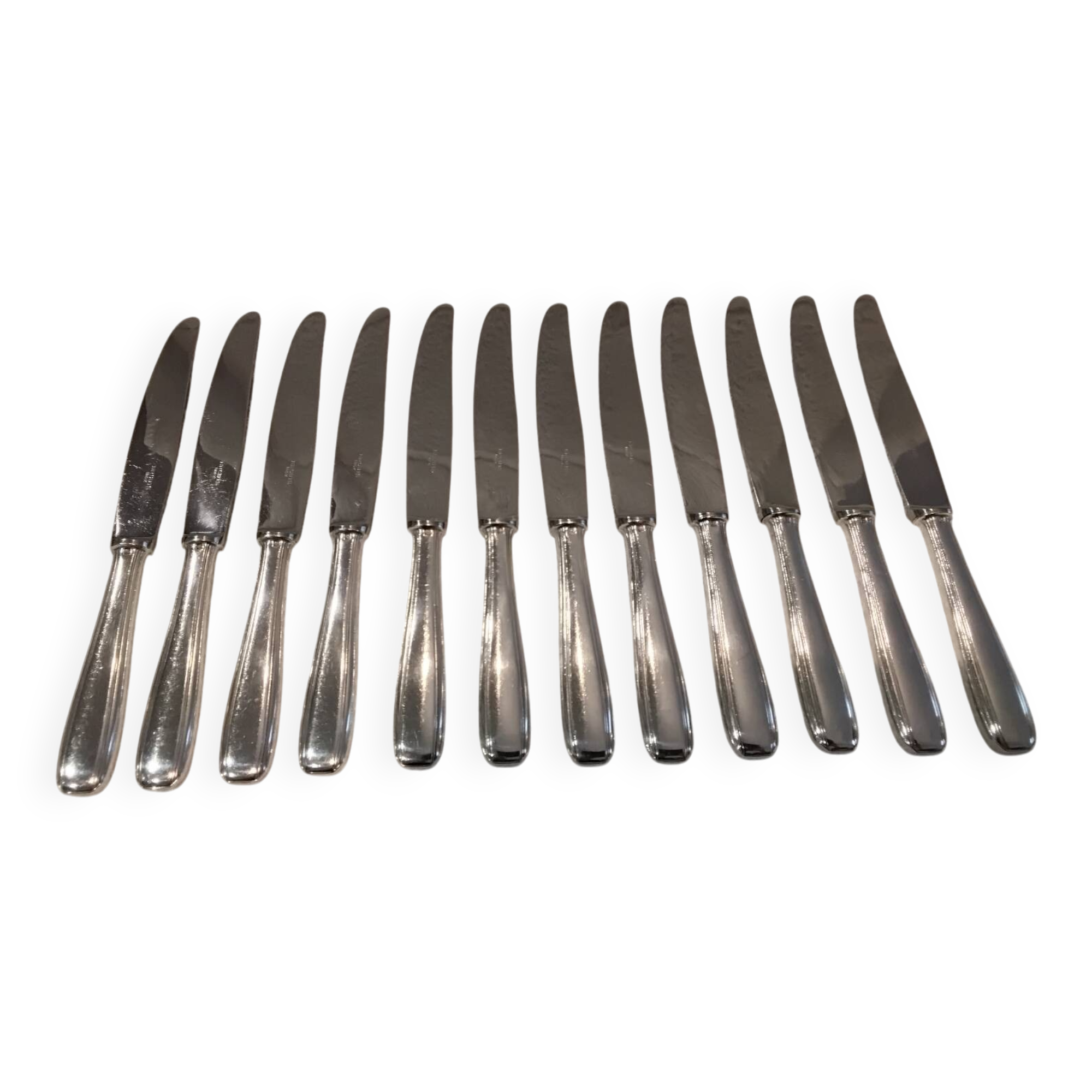 12 silver-plated table knives by Ercuis, Senlis pattern, 24.7cm