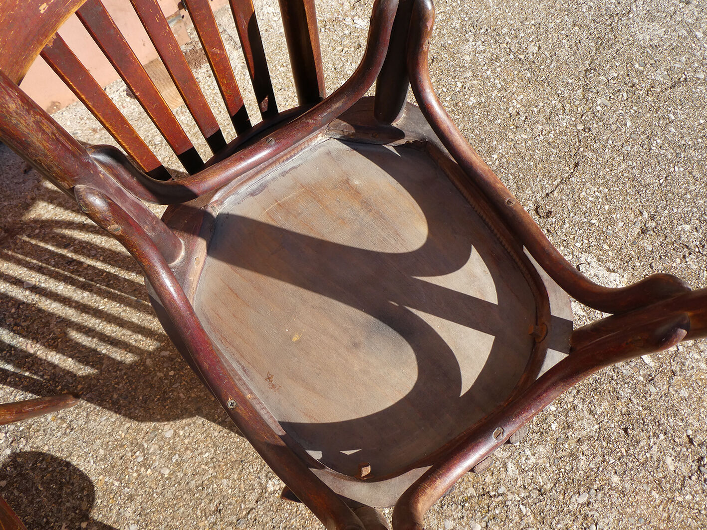 Set of 4 bistro chairs in curved wood Thonet