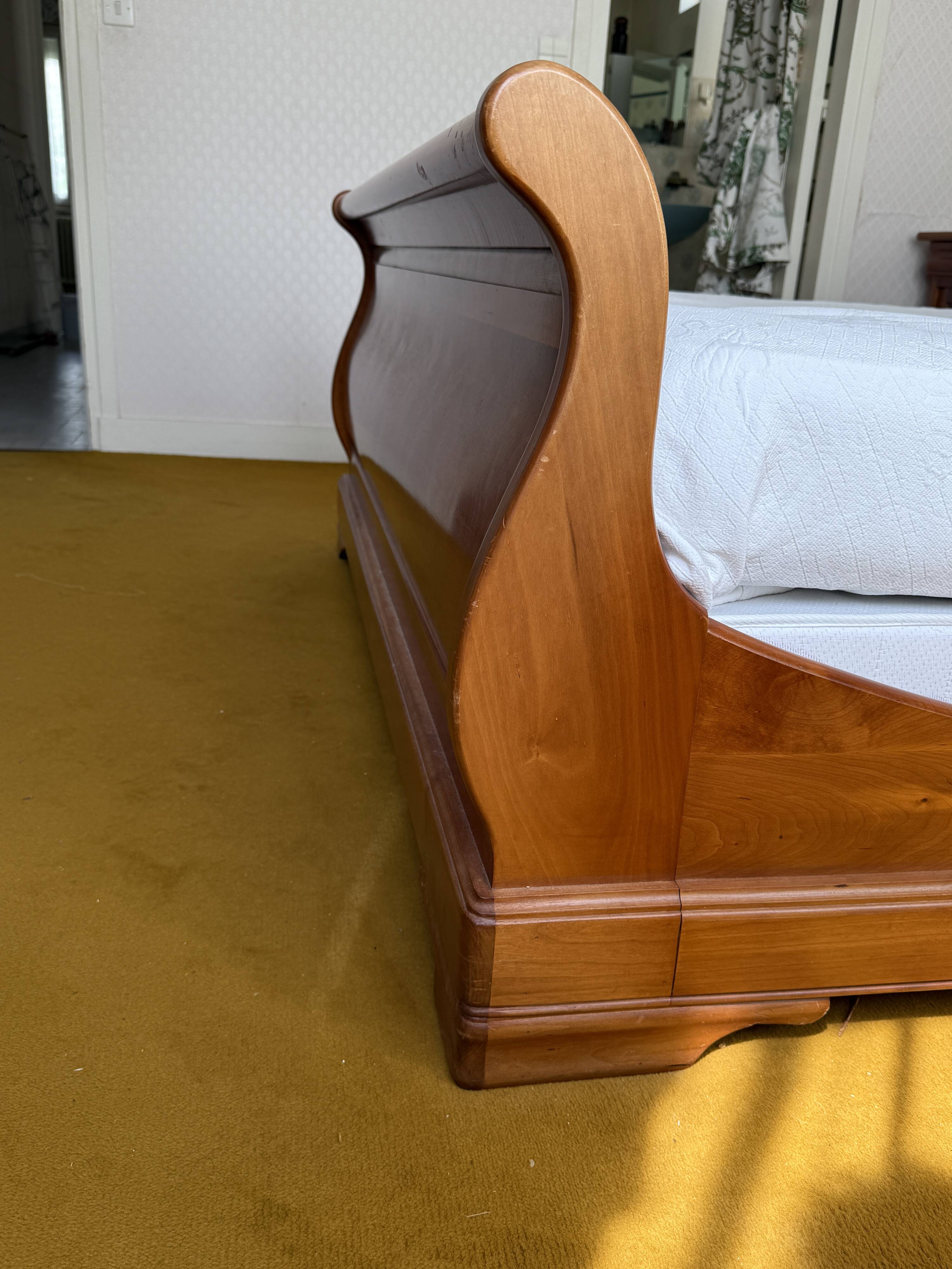 Bed and bedside tables