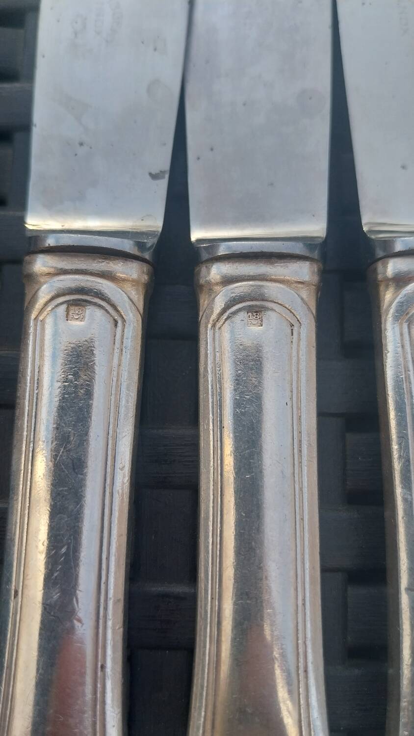 Set of silver metal knives - François Frionet