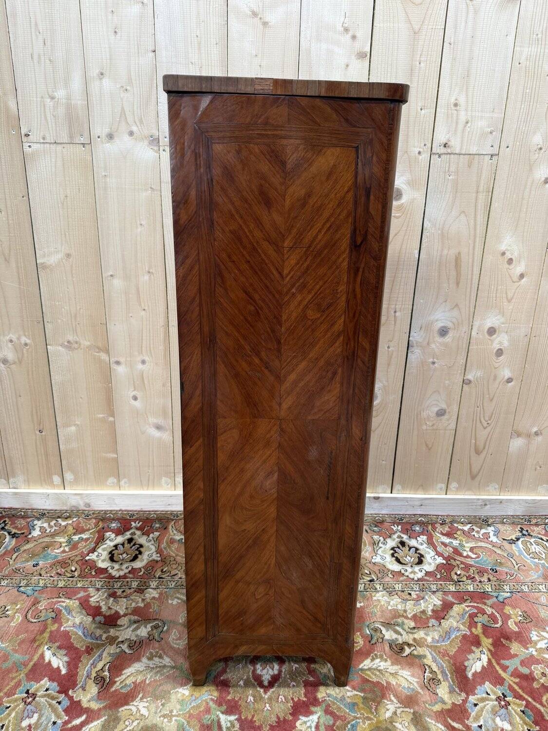 Cabinet - Bonnetière in marquetry in Transition style