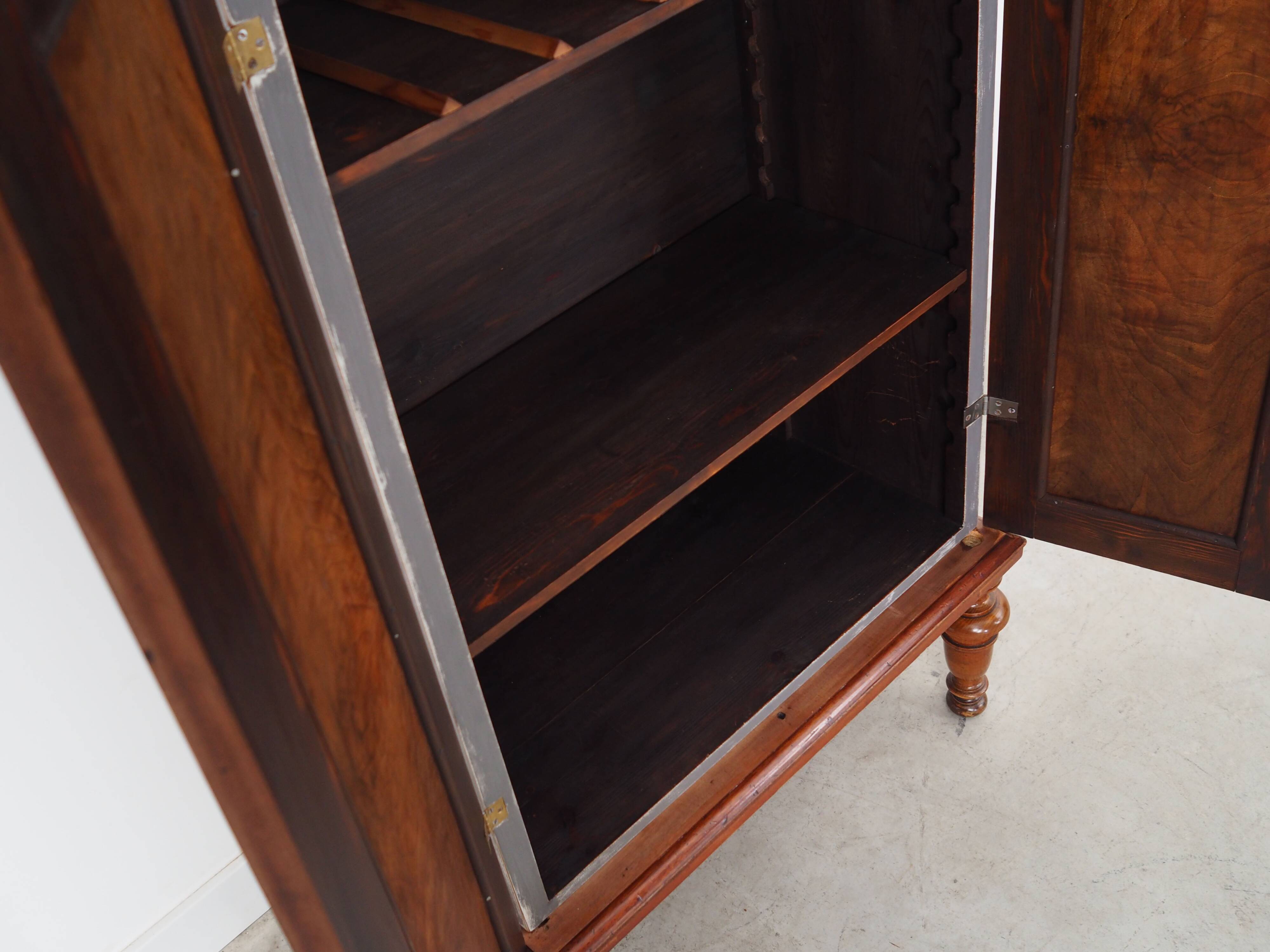 Armoire en pin, design danois, années 1960, production : Danemark