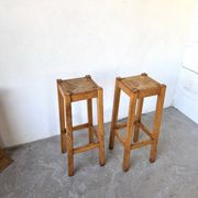 Pair of high stools in solid wood and woven straw Brutalist Style