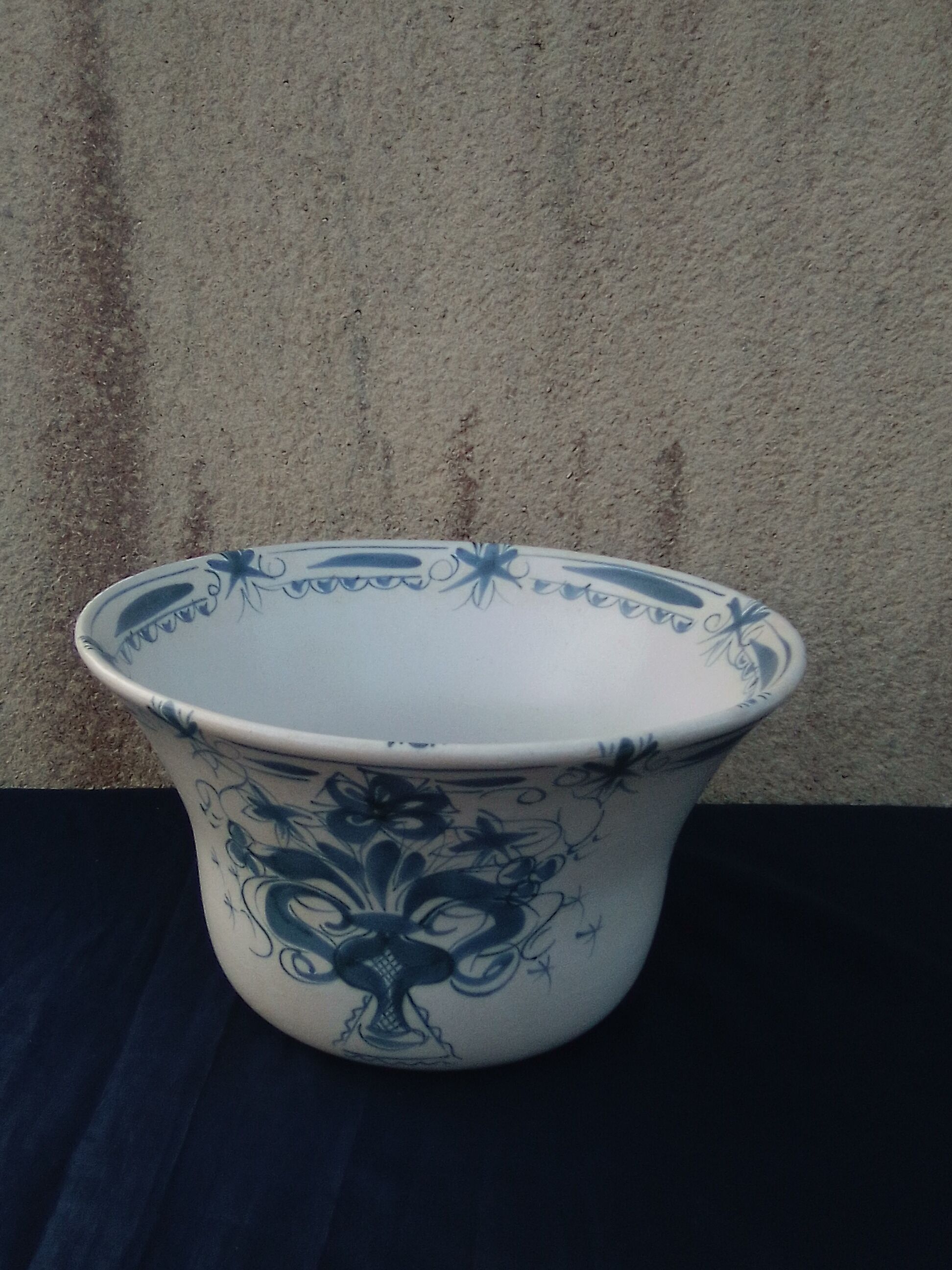 Bowl in Quimper keraluc earthenware diam 31 cm H 17 cm