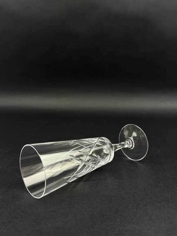 6 flûtes à champagne en cristal de Lorraine