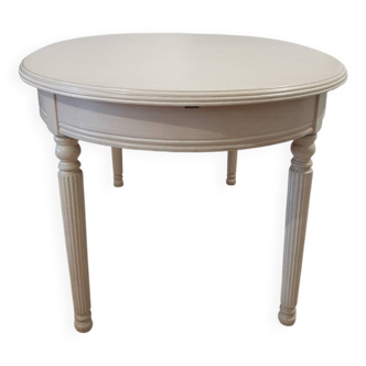Table in whitewashed oak