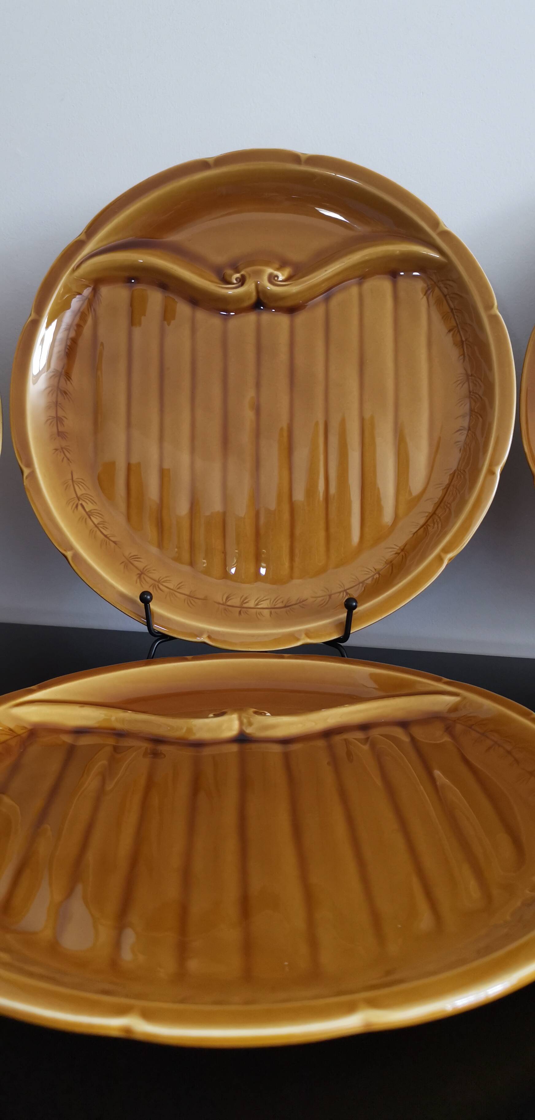 8 vintage Gien France asparagus plates in glazed brown slip