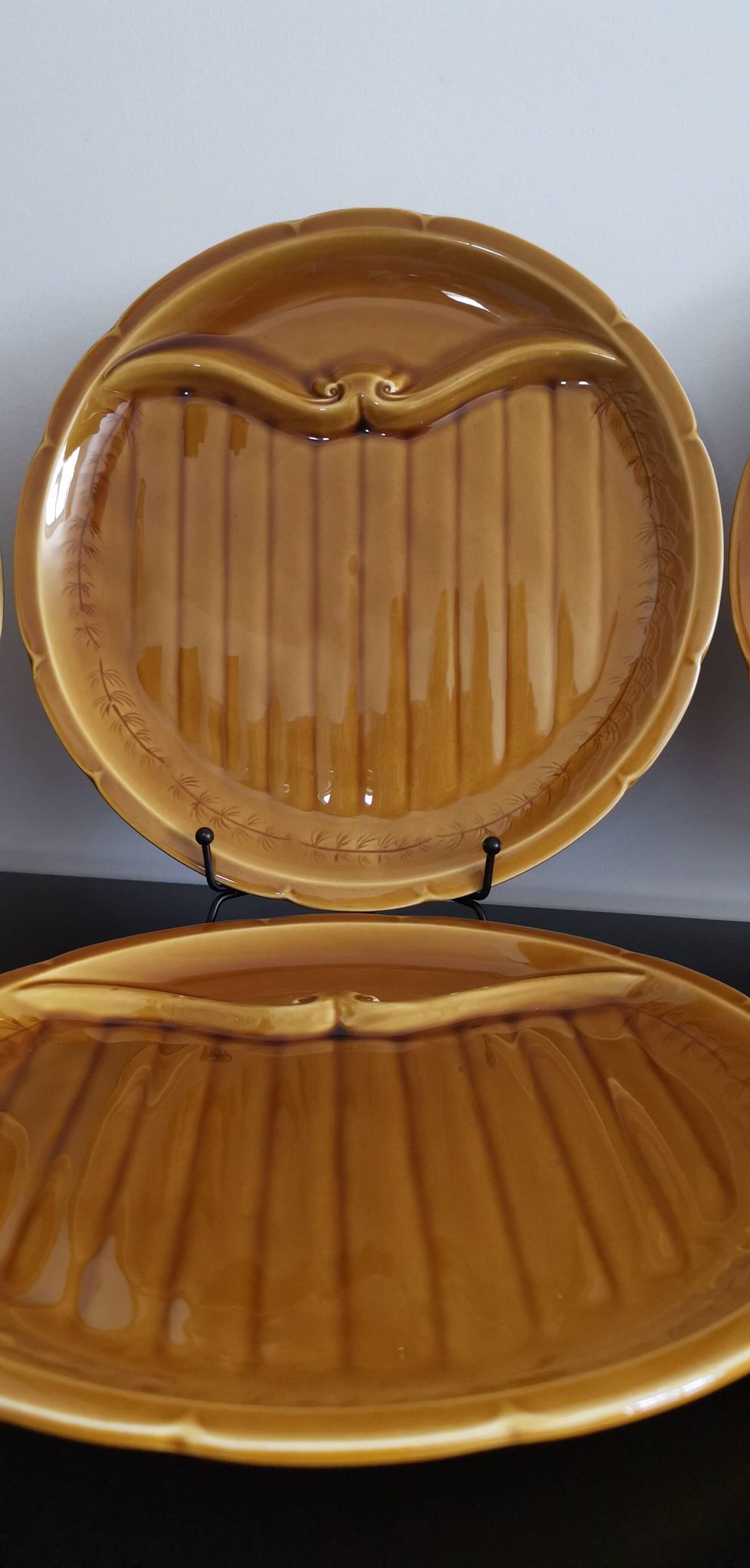 8 vintage Gien France asparagus plates in glazed brown slip