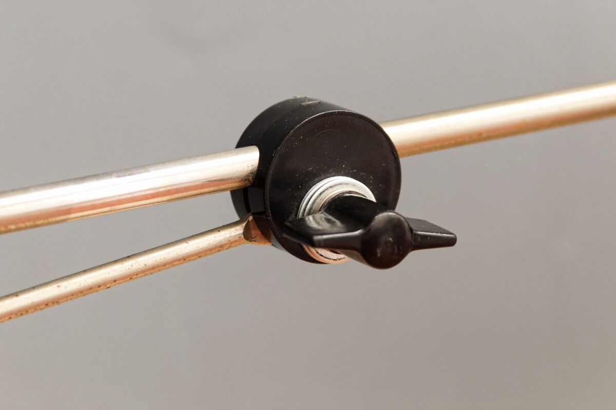 Articulated architect's lamp