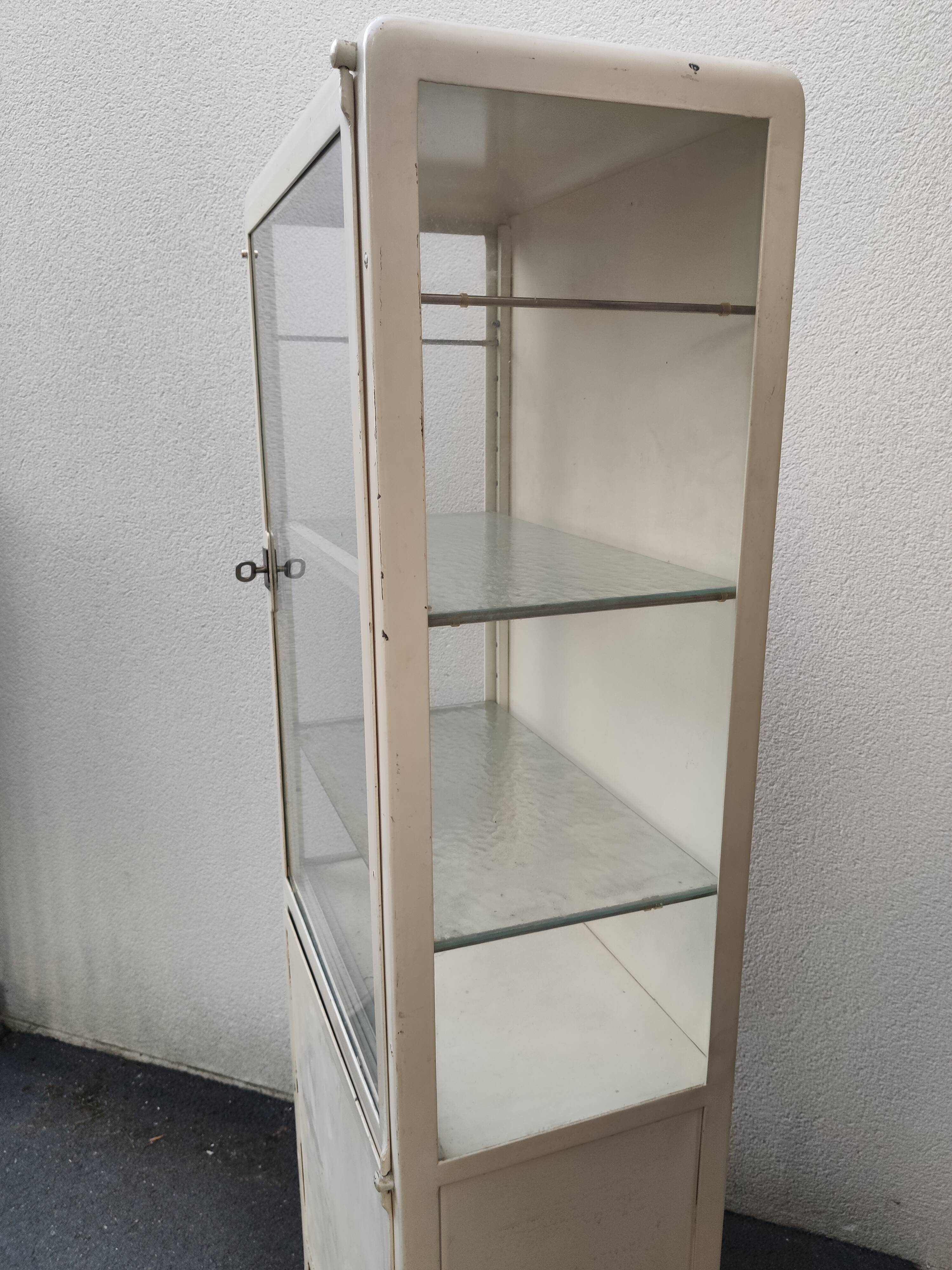 Old medical showcase