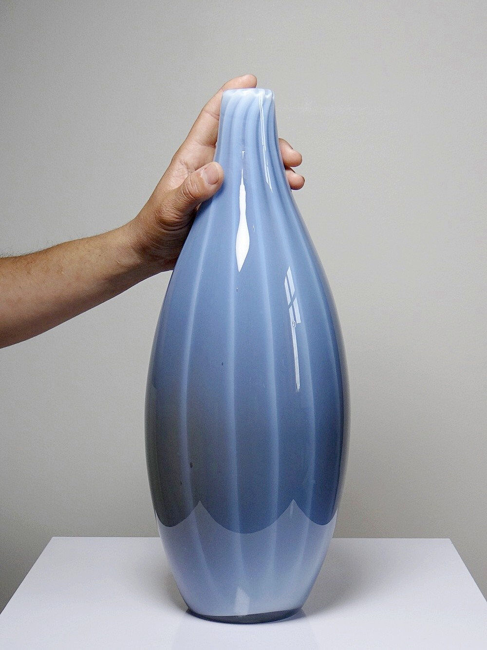 Vintage pear-shaped vase in smoked glass, lined with opaline, Murano bubble glass.
