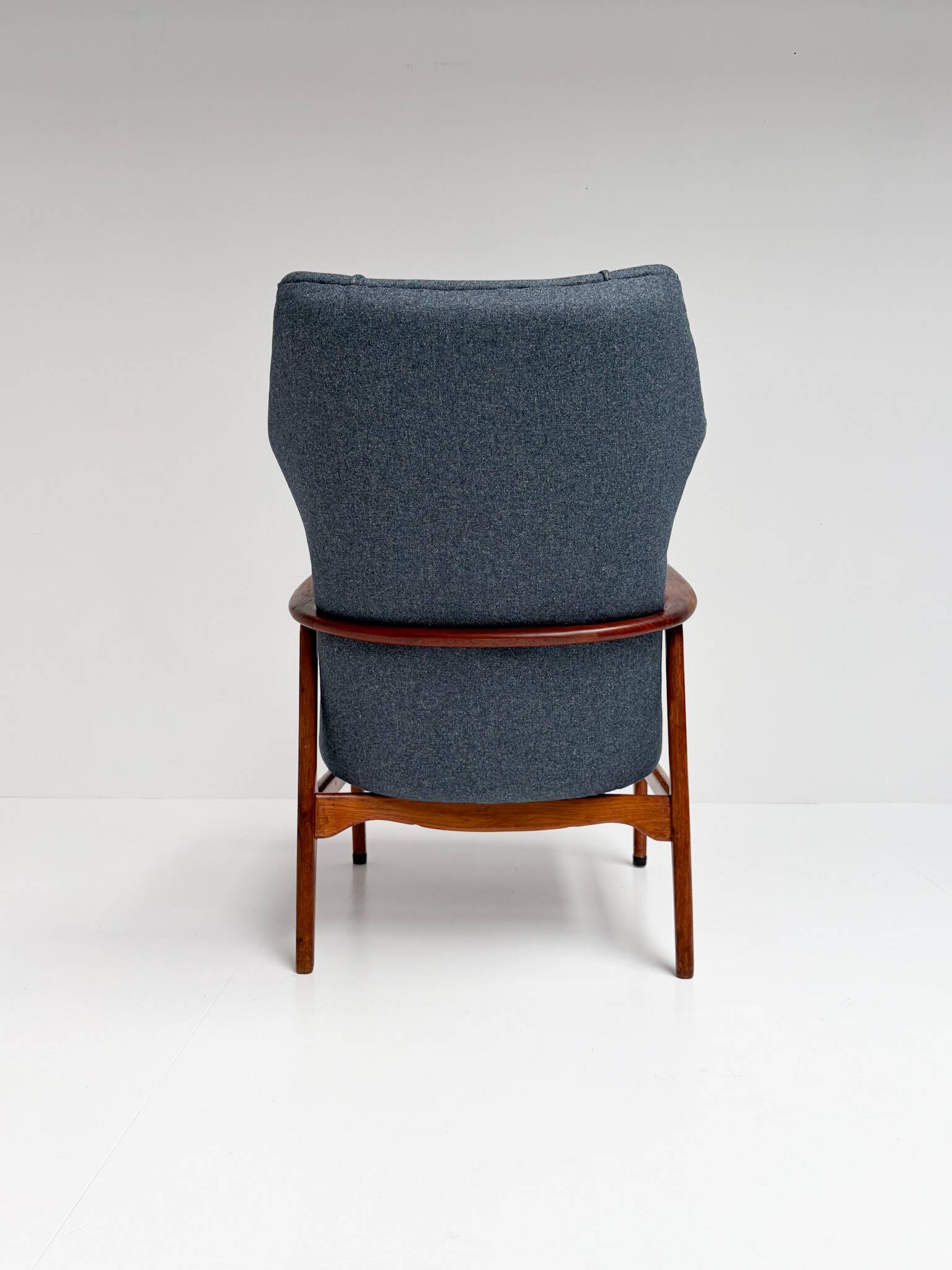 Re upholstered Edith (men’s) armchair by Bovenkamp, 1960s