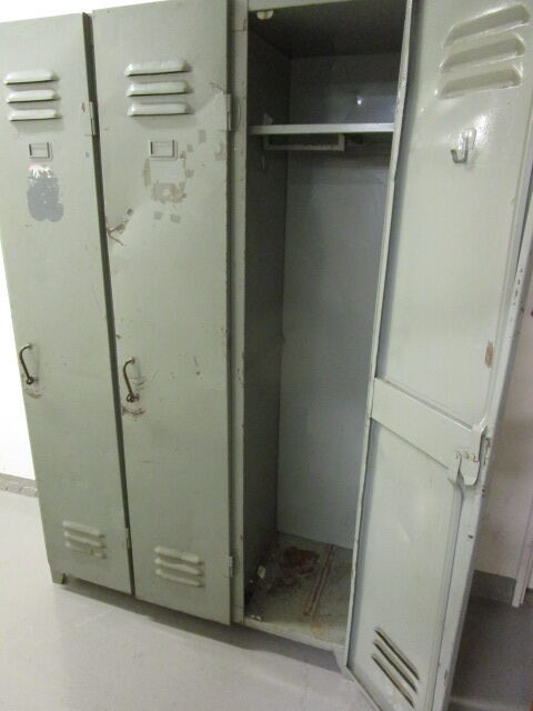 Triple industrial cloakroom
