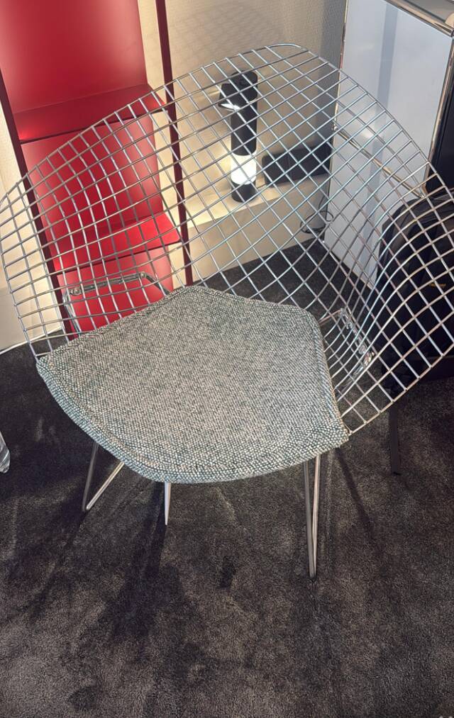 Diamond chair