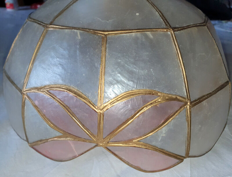 2 Vintage suspensions in mother-of-pearl and brass, from the 1950s