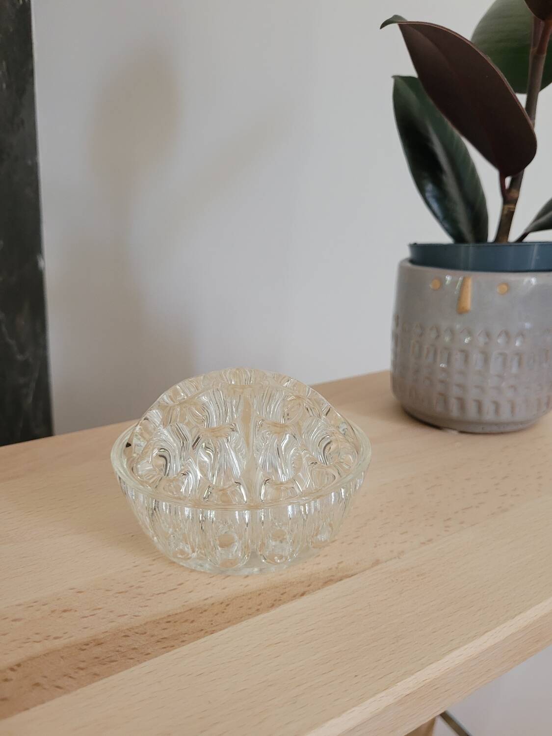 Petit vase pique fleur
