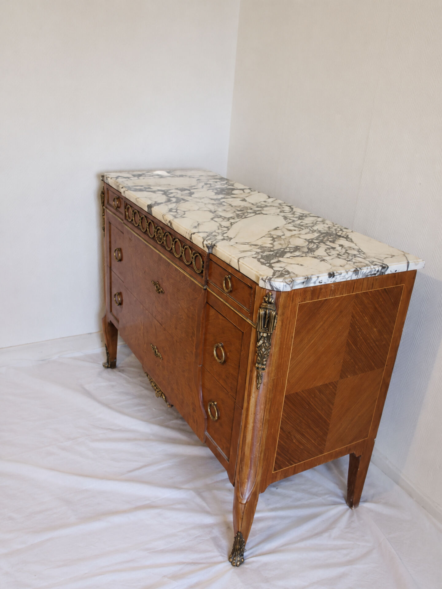 Neoclassical commode in Louis XVI style – marquetry, bronze & marble