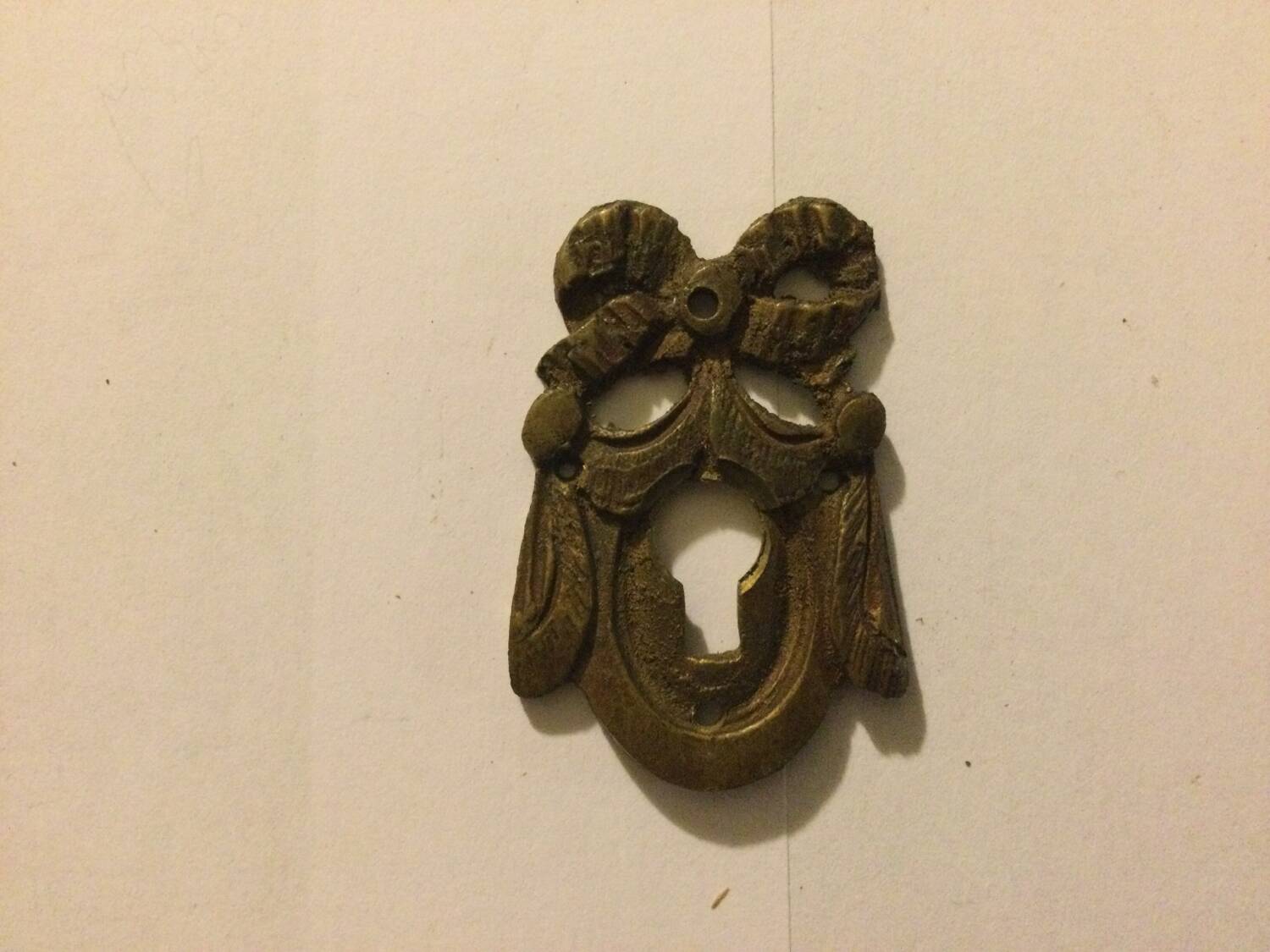 Set of bronze furniture fittings