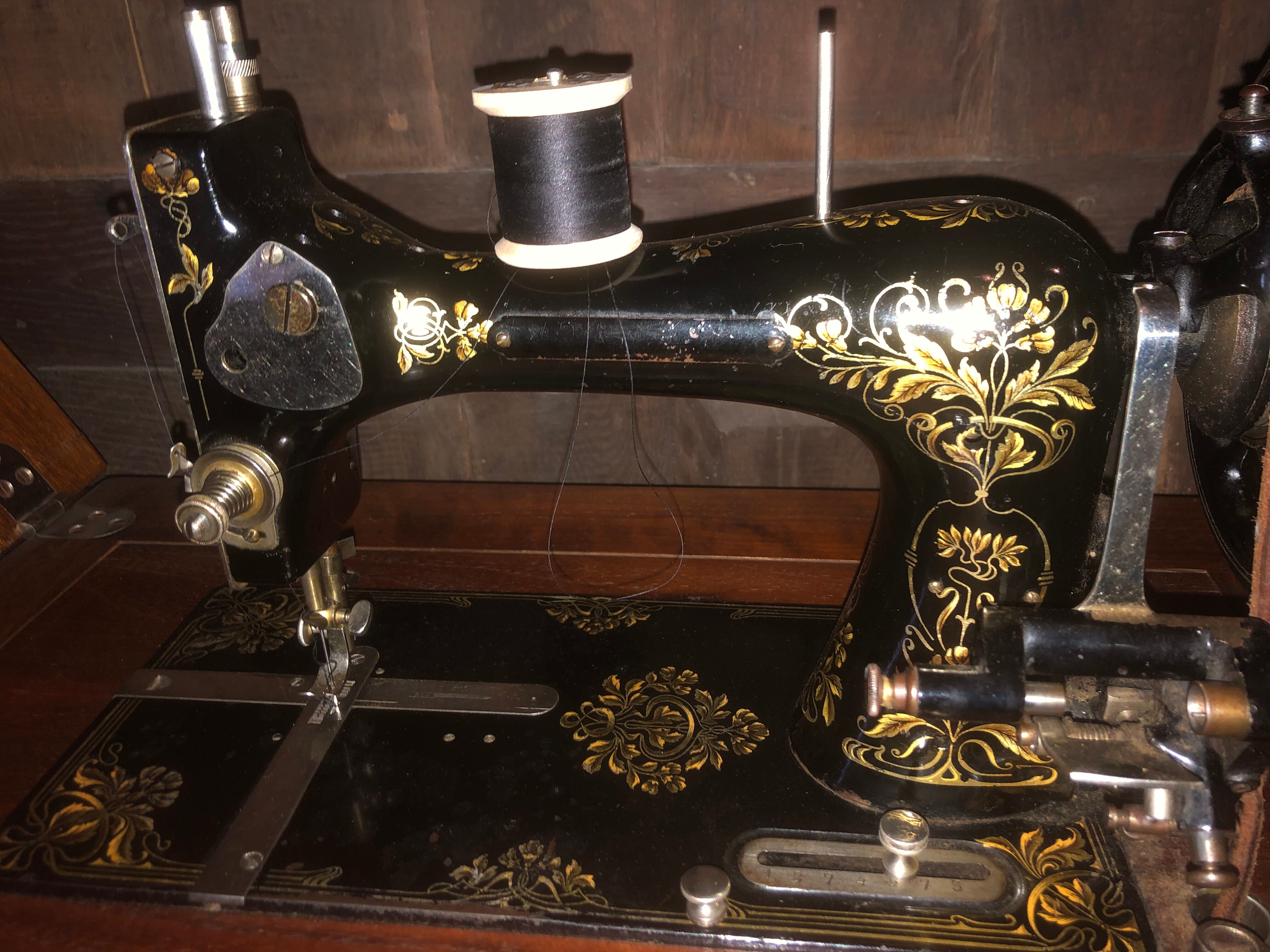 Old neva sewing 1900