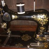 Machine à coudre ancienne Neva 1900