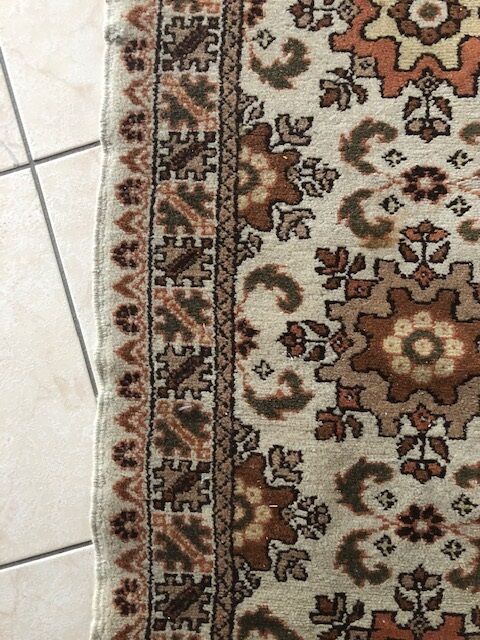 Moroccan hallway carpet - knotted dots