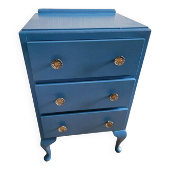 Blue chest of drawers