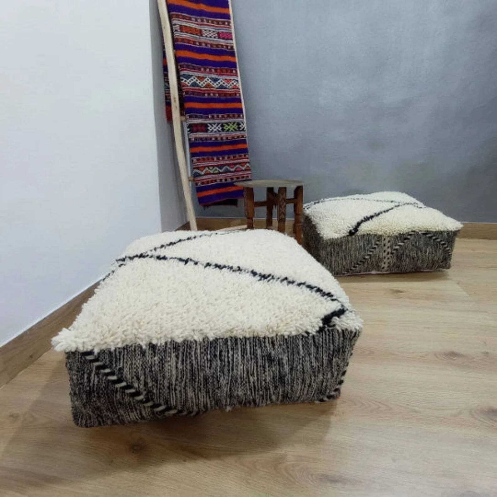 Handmade Berber pouf in wool 60 X 60 X 20 CM