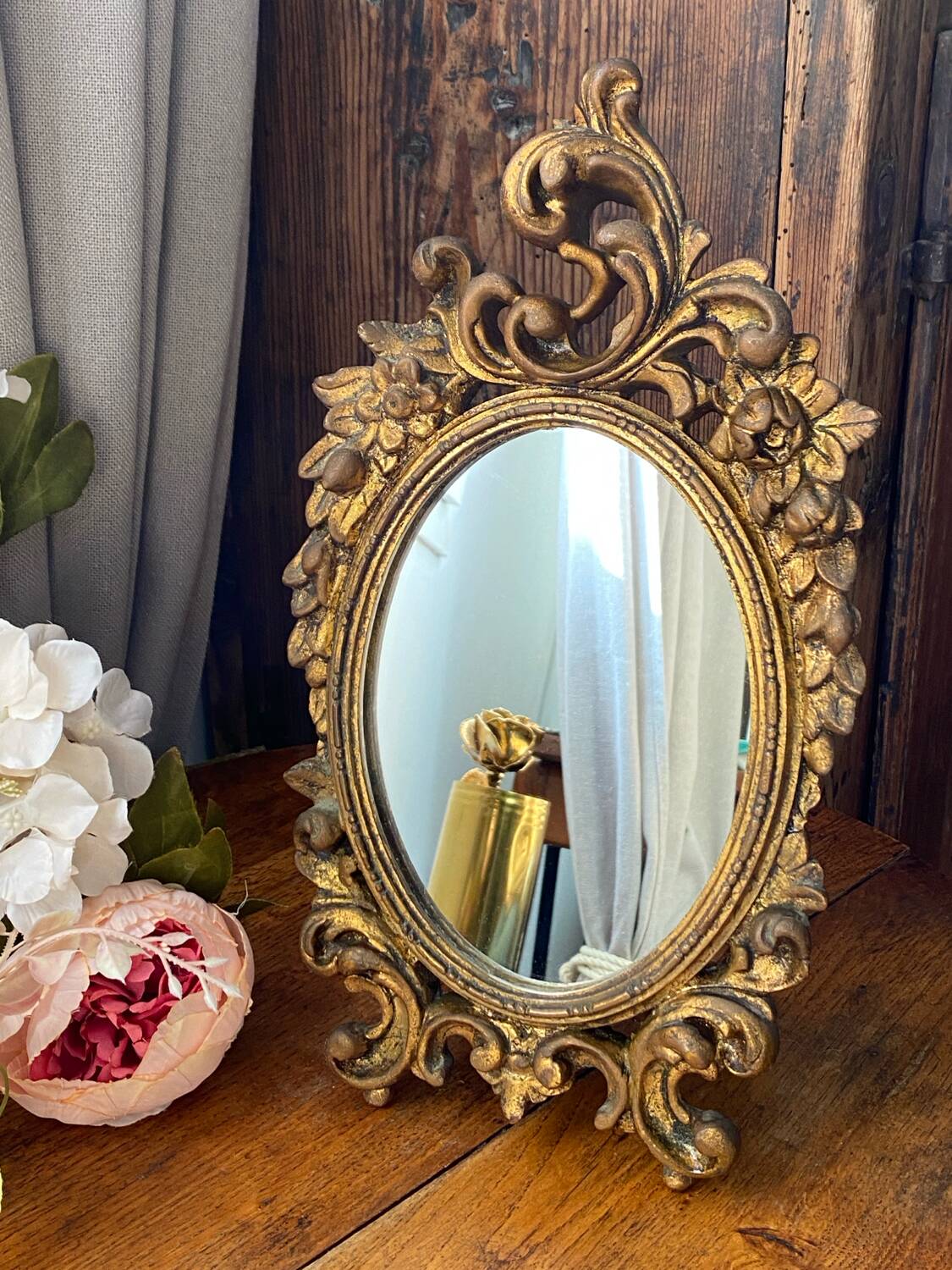 Baroque mirror from the 70s, in gilded wood