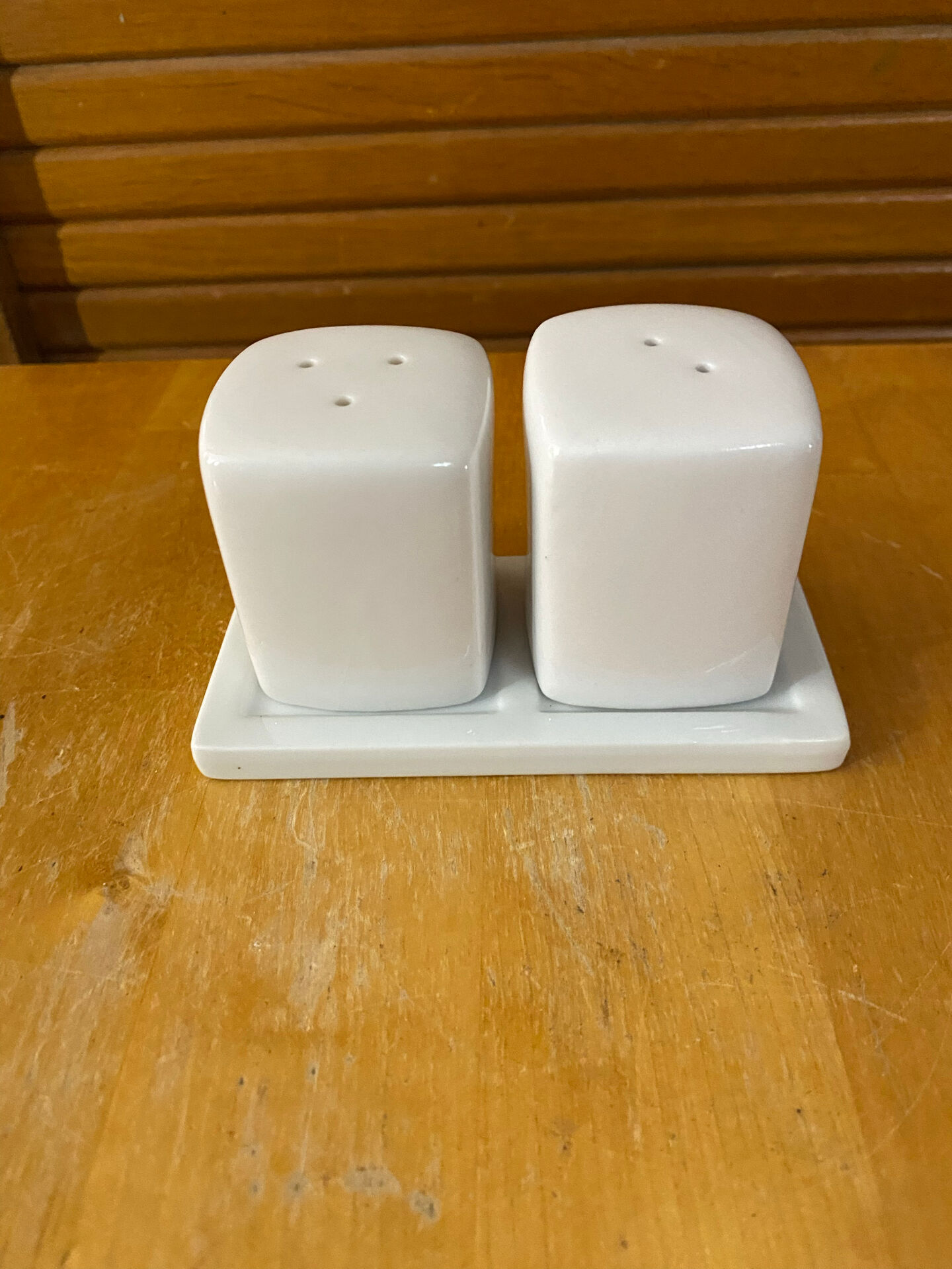 Salt & pepper shaker + genevieve lethu plate porcelain france vintage