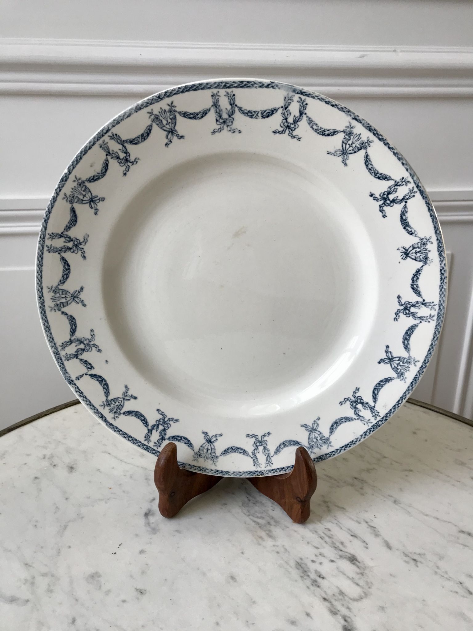 round dish in blue Iron Earth U&C Digoin Sarreguemines model Les Ternes late 19th century