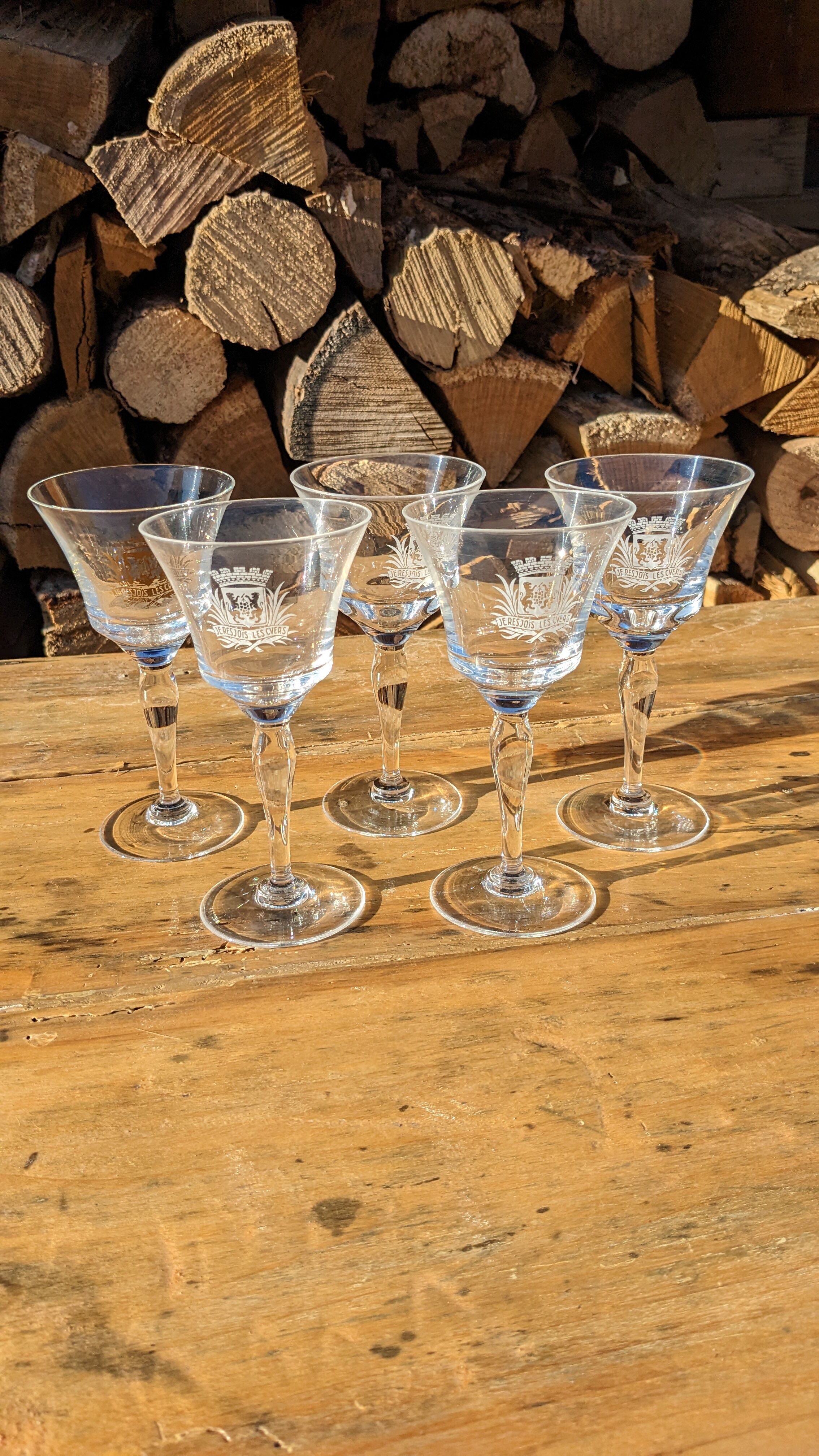 Verres à Vouvray anciens service de quatre et un offert