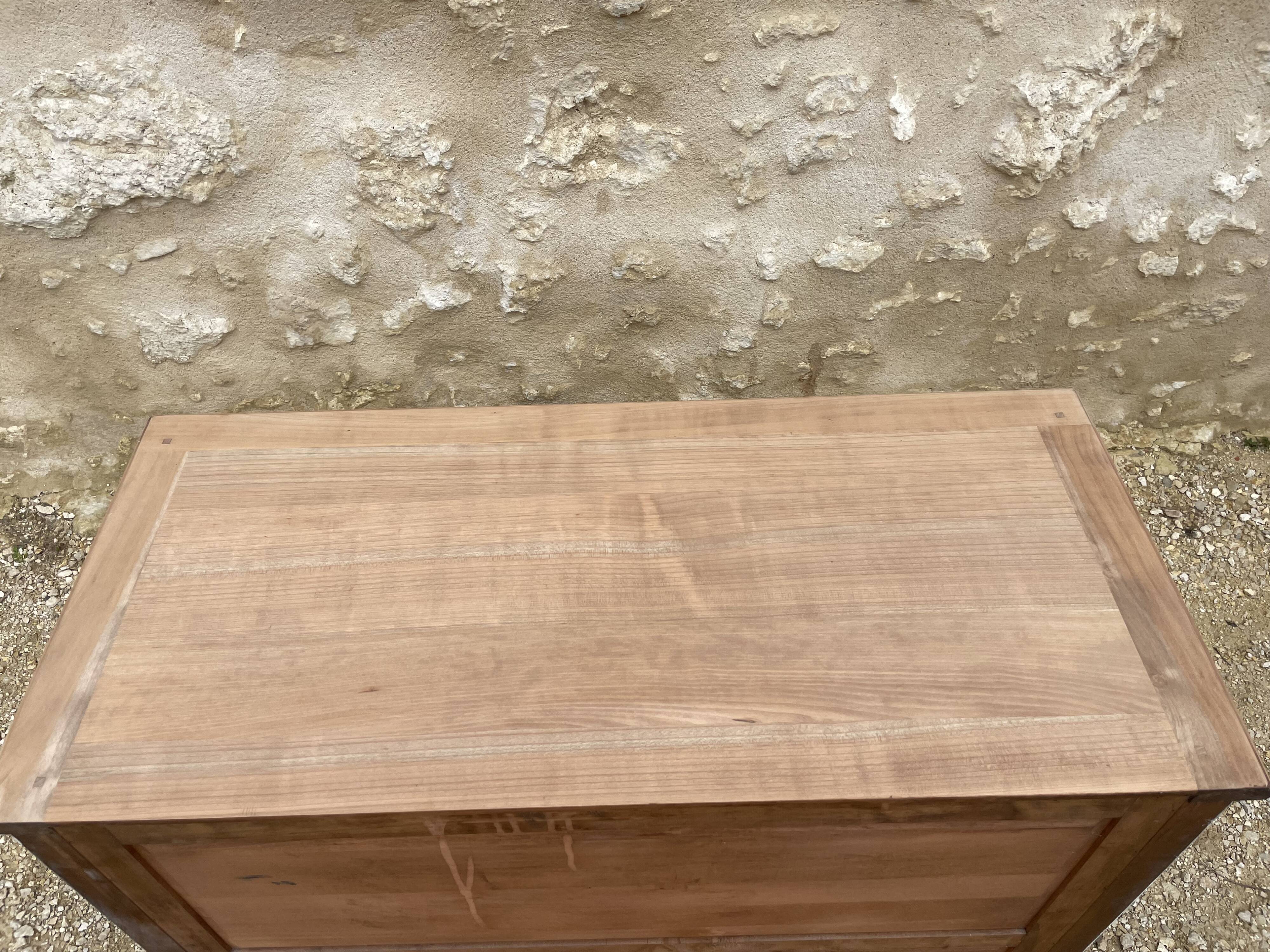 Louis XVI style chest of drawers in Versailles gray patinated cherry