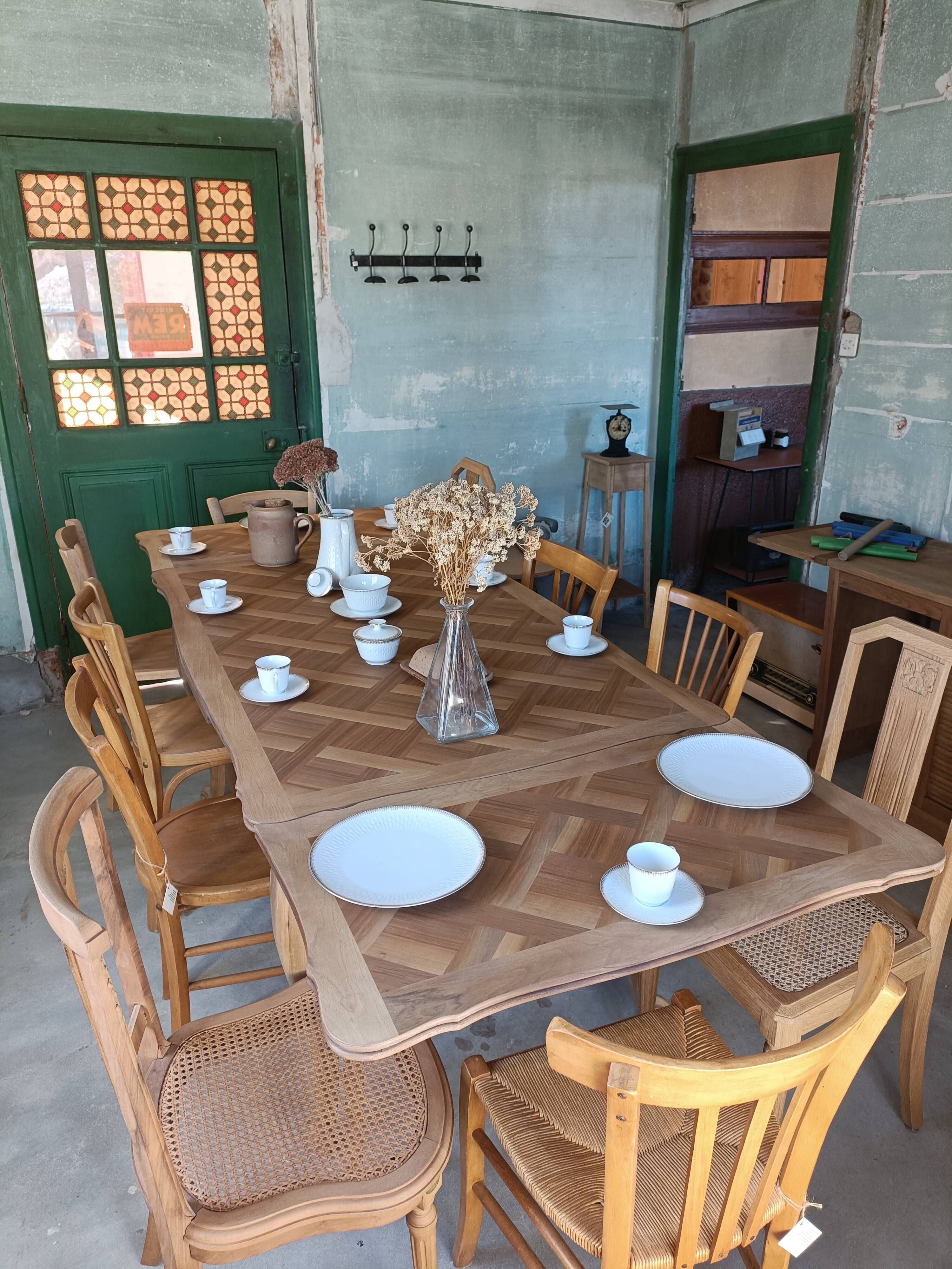 Table à manger Louis XV rénovée