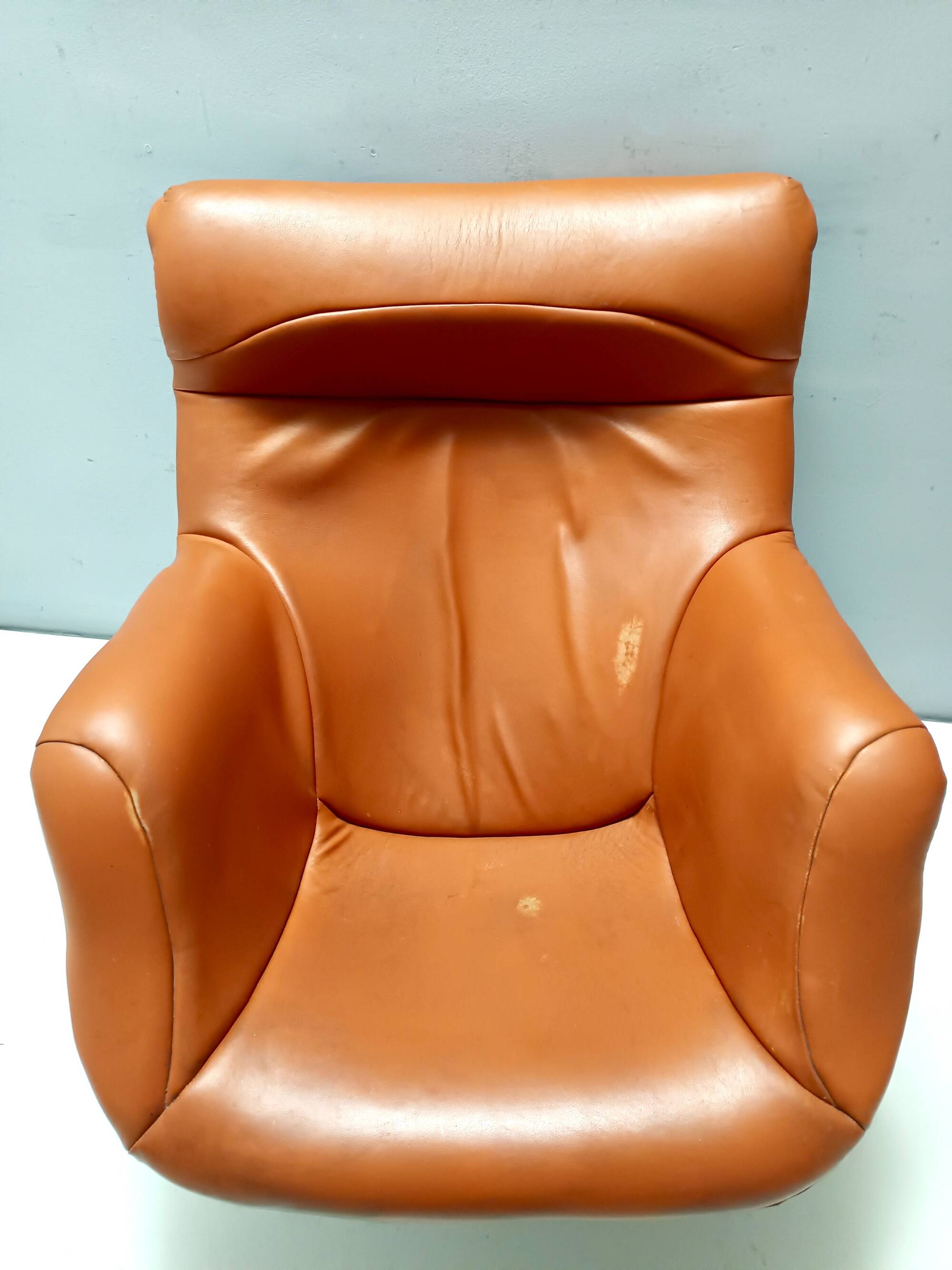 Karuselli Lounge Chair by Yrjö Kukkapuro for Haimi in Orange Leather, 1970s