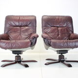 Scandinavian Leather Armchairs / Lounge Chairs, With footres 1970s, Finland